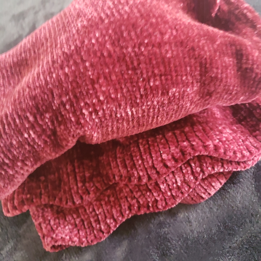 Sweater - Picture 6 of 6